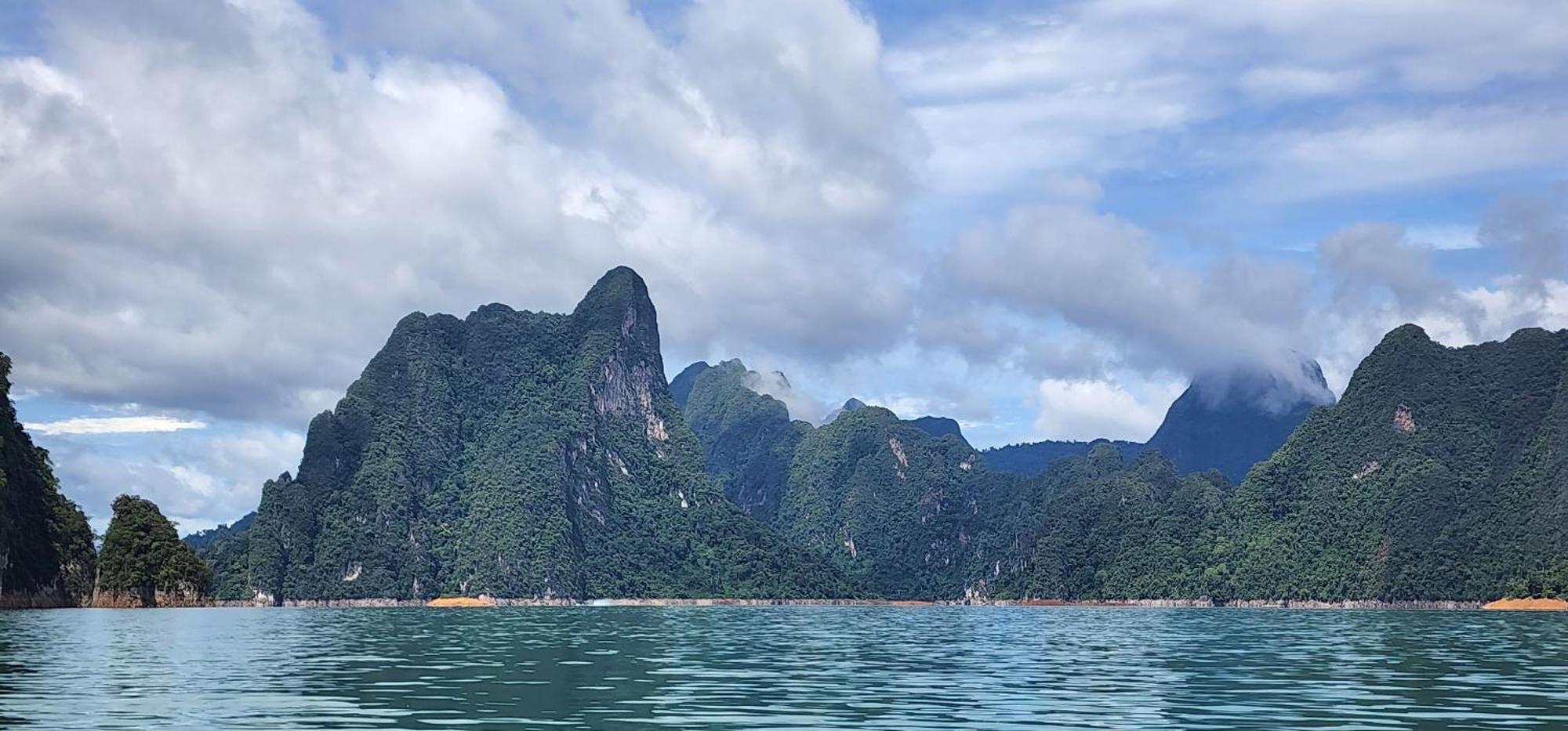 Khaosok Happy House Bed & Breakfast Khao Sok National Park Exterior photo