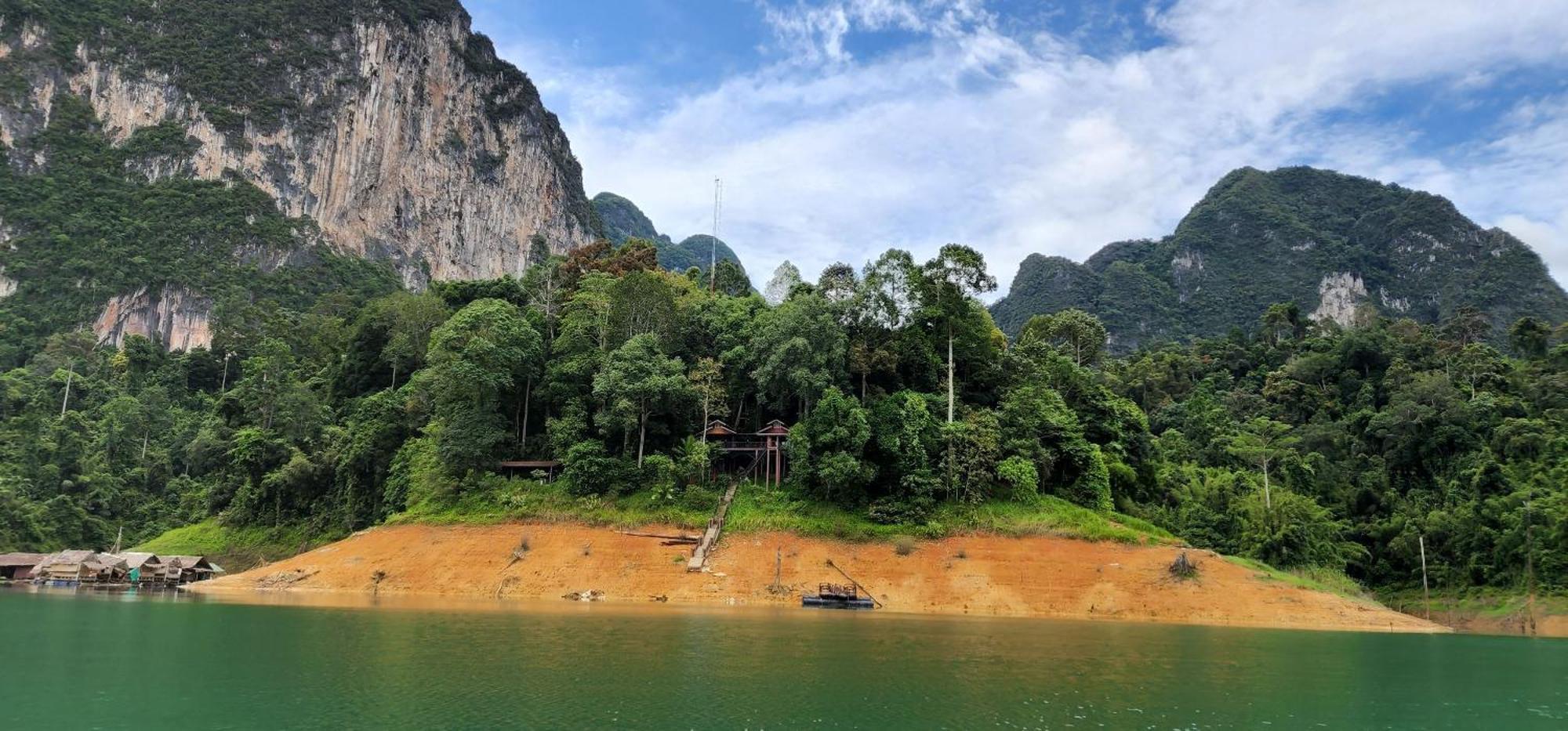 Khaosok Happy House Bed & Breakfast Khao Sok National Park Exterior photo