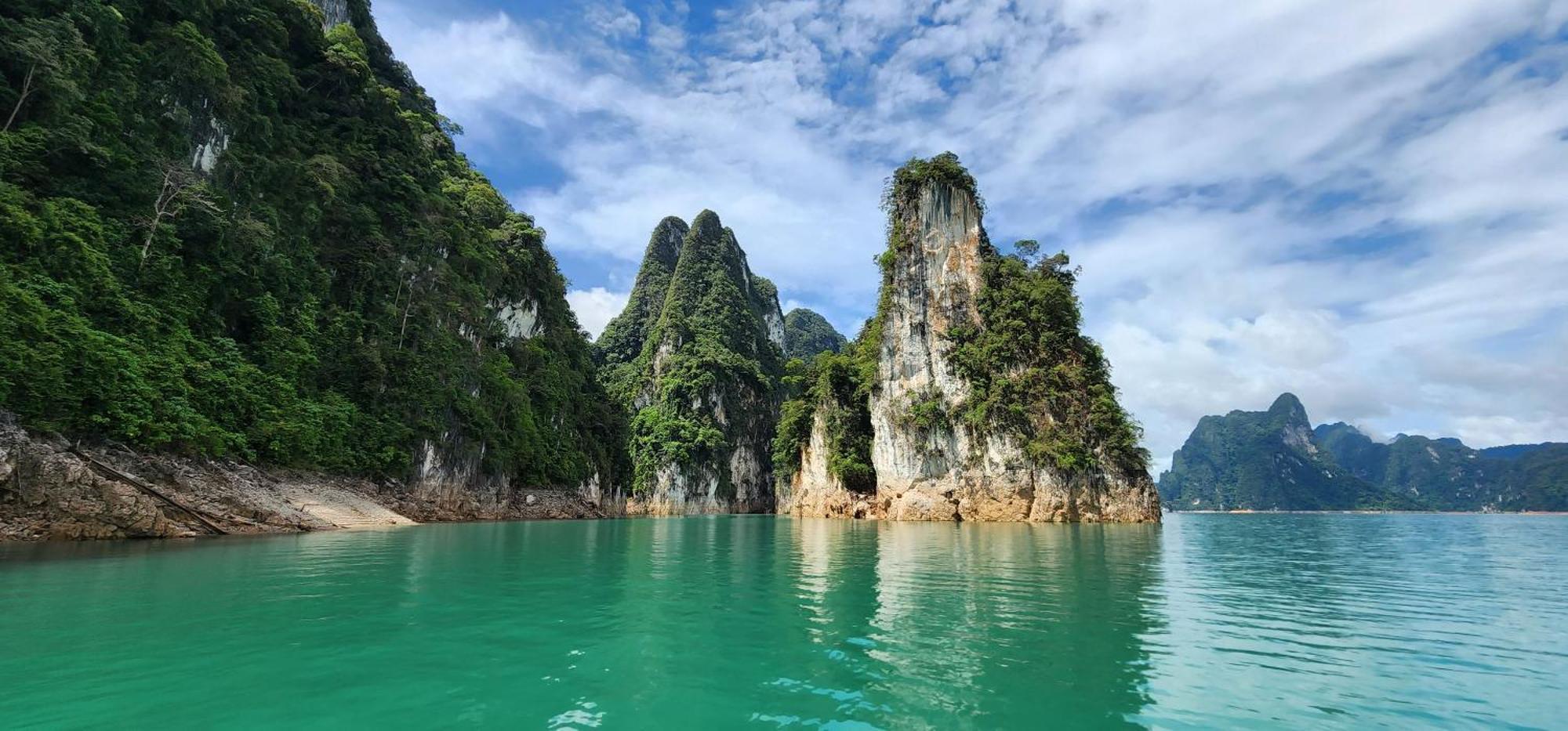 Khaosok Happy House Bed & Breakfast Khao Sok National Park Exterior photo