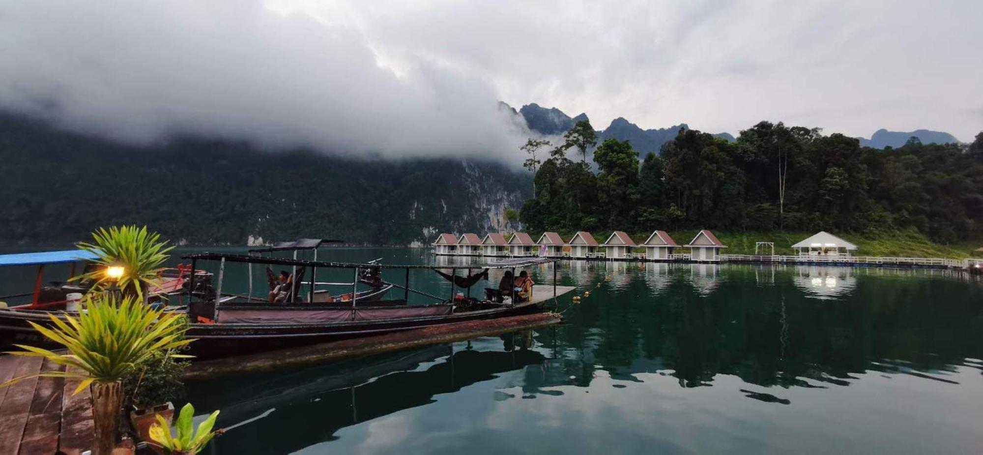 Khaosok Happy House Bed & Breakfast Khao Sok National Park Exterior photo