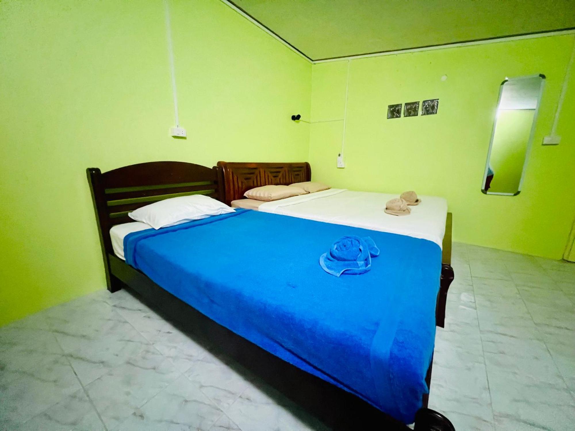 Khaosok Happy House Bed & Breakfast Khao Sok National Park Exterior photo